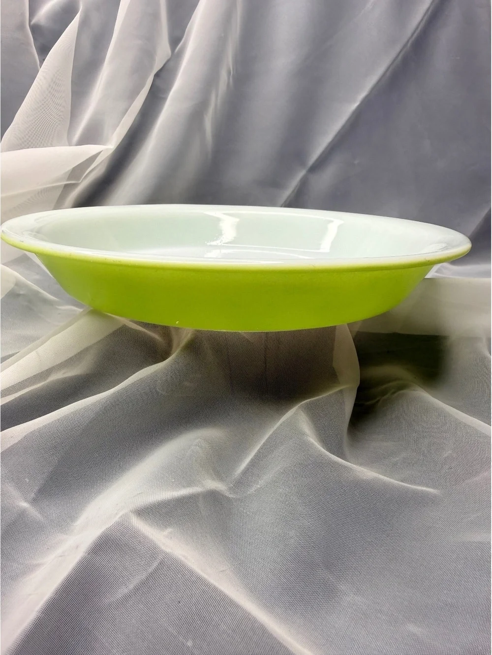 Pyrex Lime Green 9.5” Pie Plate 209 Vintage Milk Glass Pie Dish USA [COPY]
